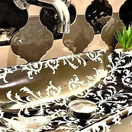 Ibernesi Luxury Home *