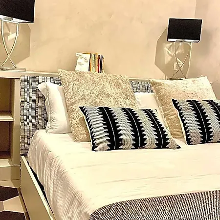 Ibernesi Luxury Home *