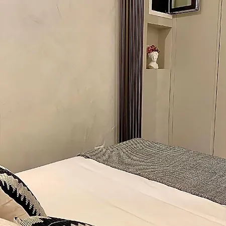 別荘 Ibernesi Luxury Home ローマ